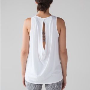 Lululemon white key hole tank